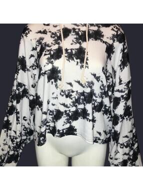 Buckle Women's Multi and Black Hoody